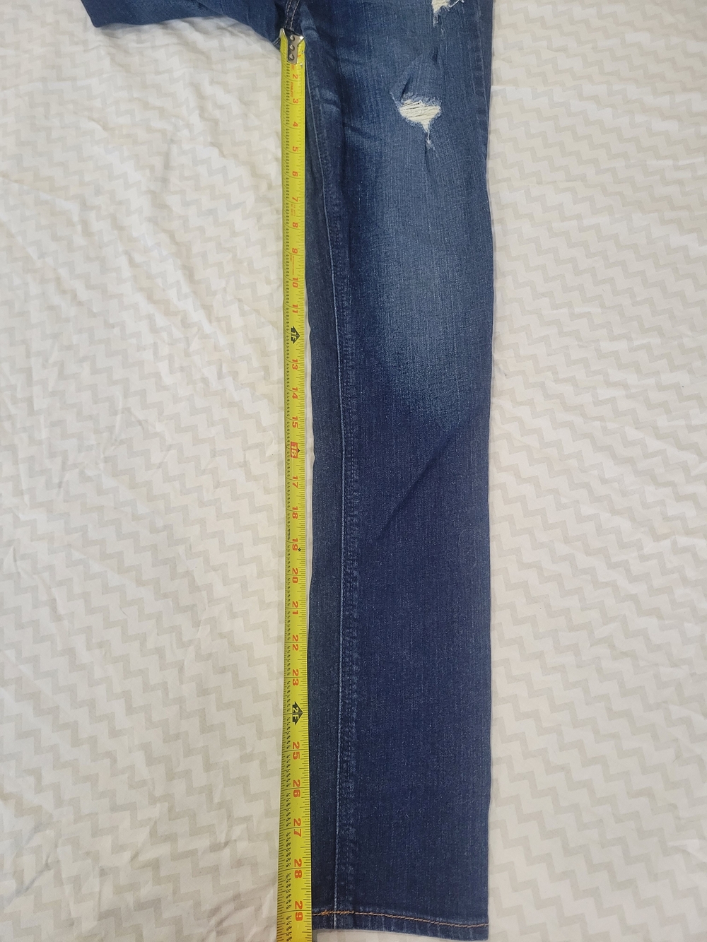 Hollister Women's Distressed Dark Blue Skinny Jeans W25 L 31 - Picture 4 of 11